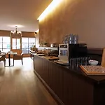 't Ponton Отель типа 